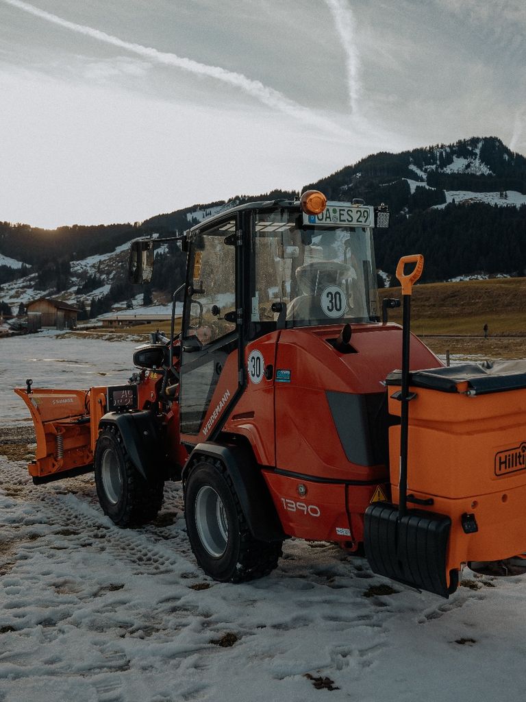 Schneeräumung in Bolsterlang Allgäu